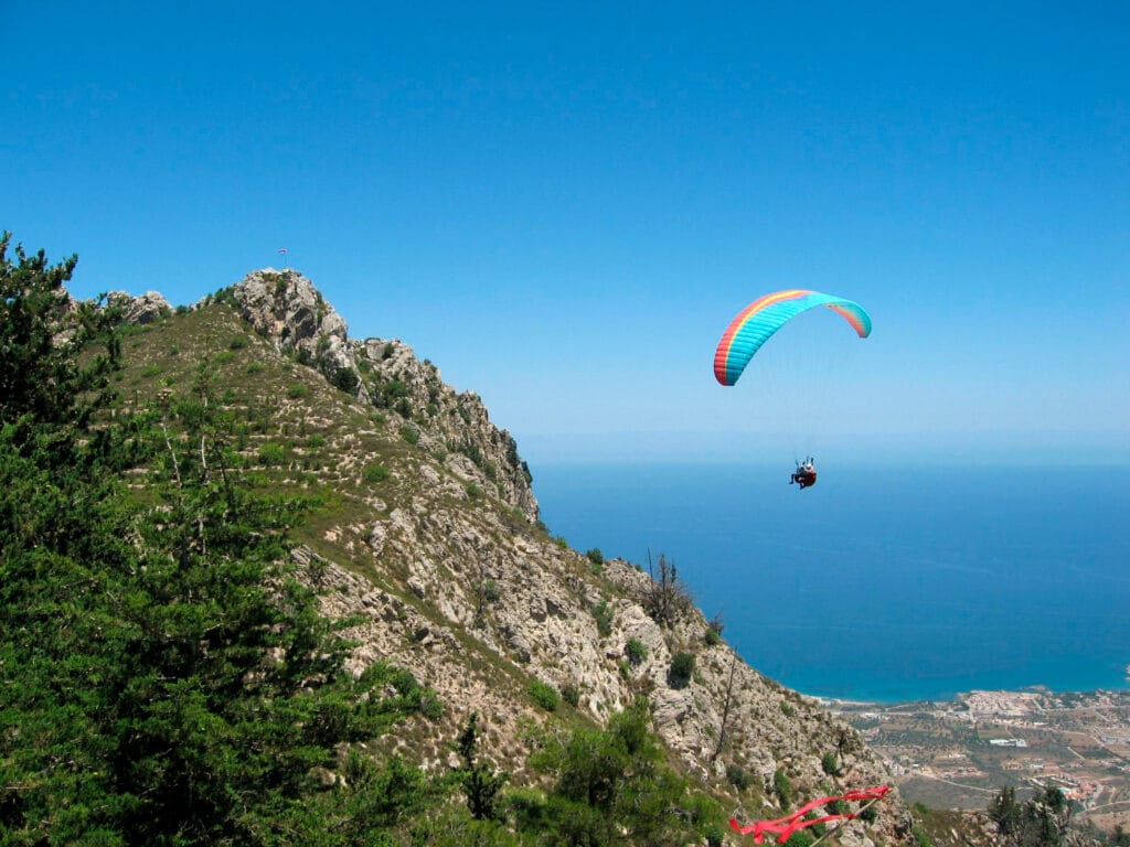 altura mínima del parapente en montaña