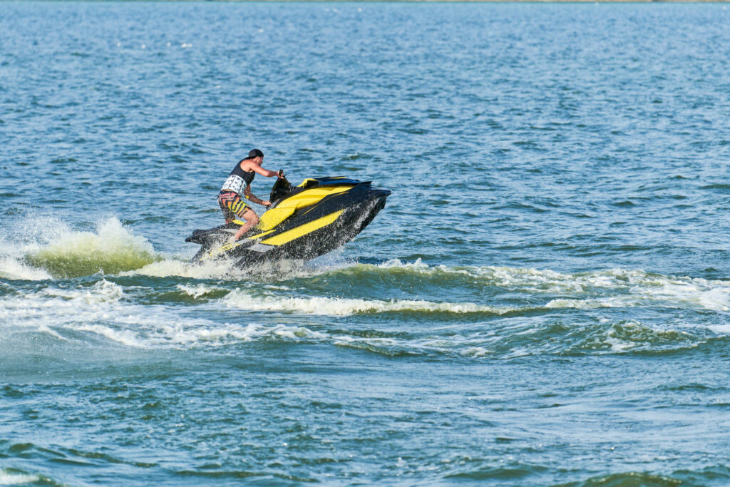 moto de agua a gran velocidad