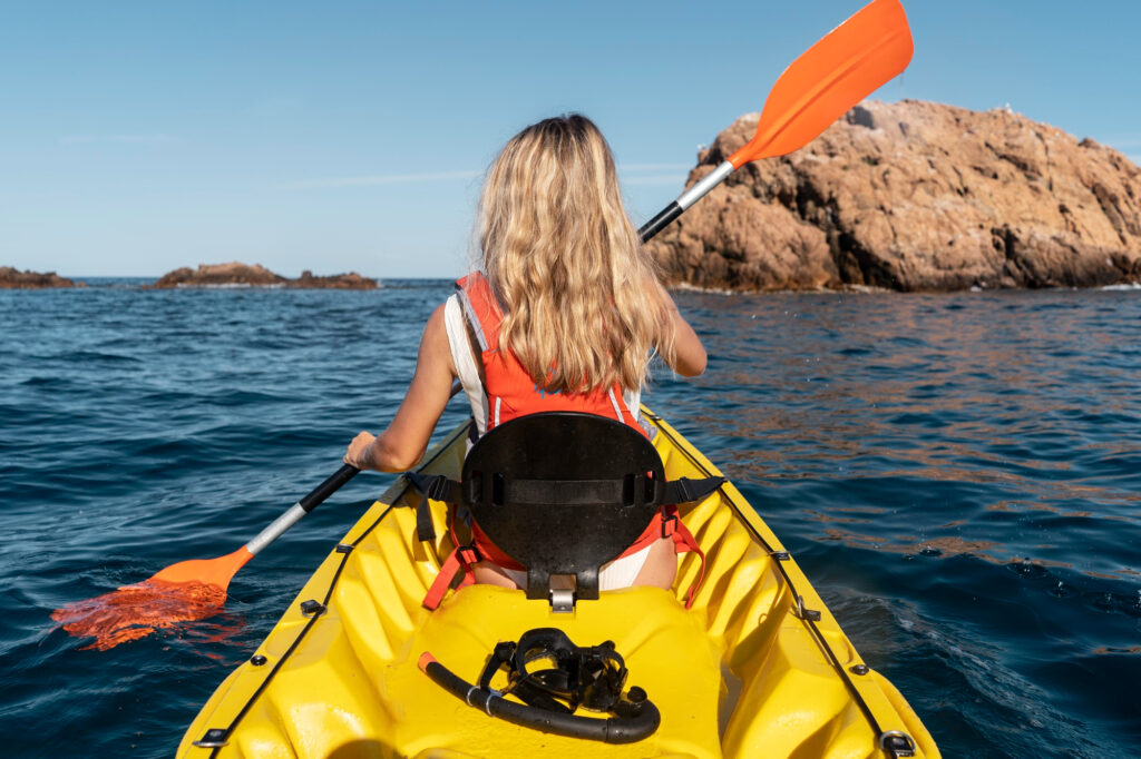 usar chaleco en kayak